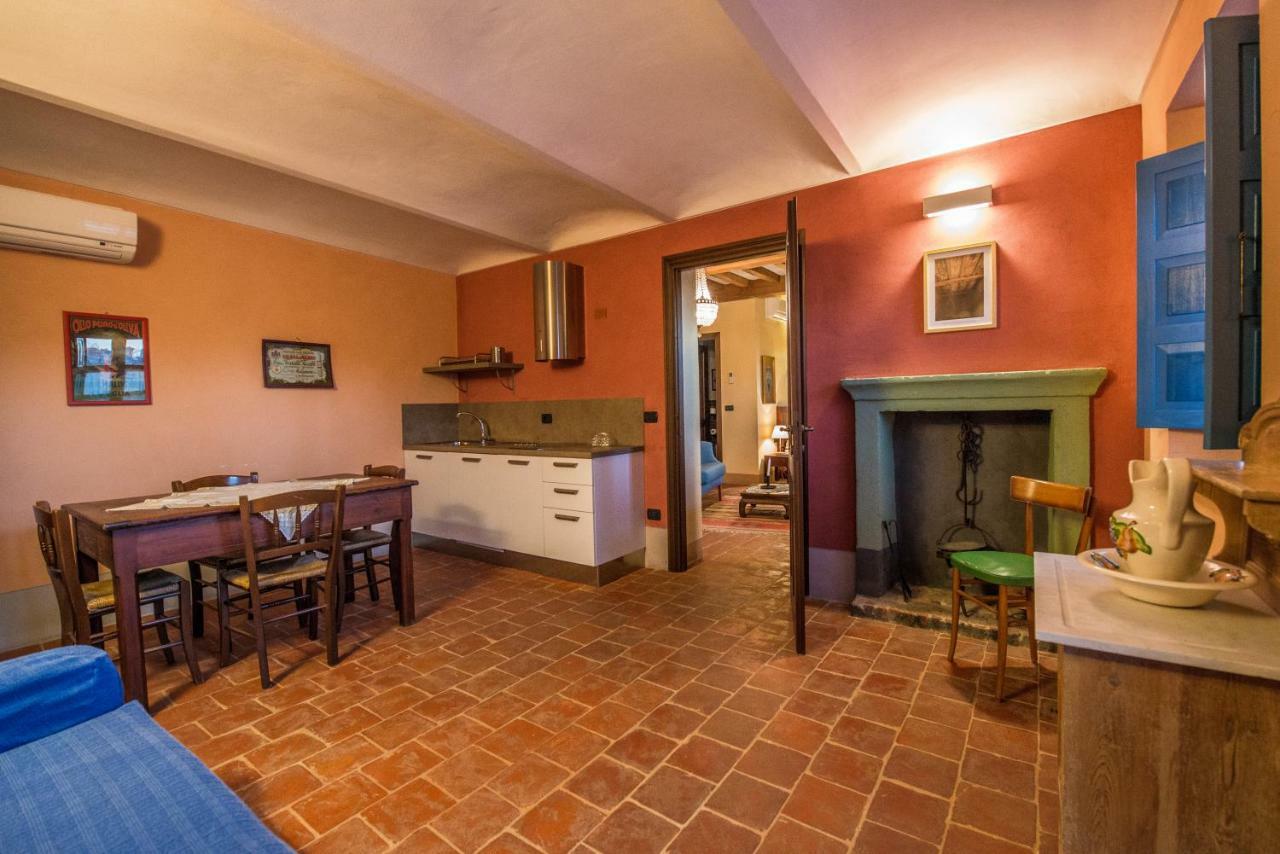 Albergo Ristorante Garibaldi Cisterna dʼAsti Exterior foto